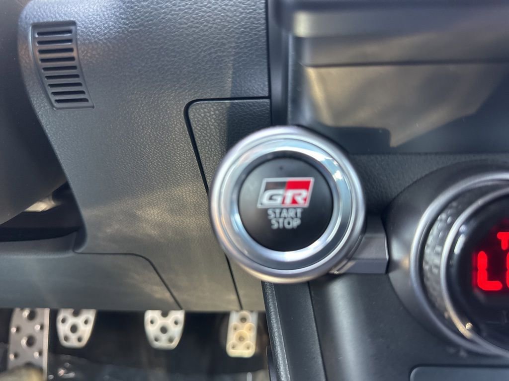 Used 2025 Toyota GR86 Premium w/ Performance Package RWD image 21