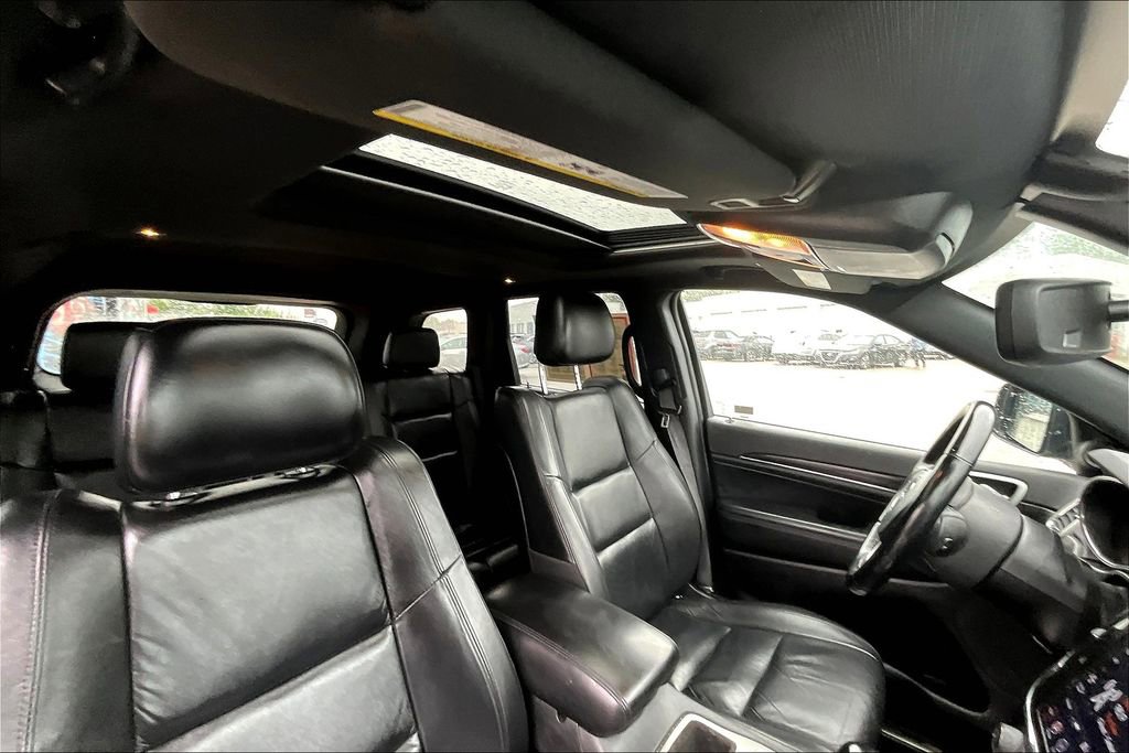 Used 2022 Jeep Grand Cherokee Limited image 22