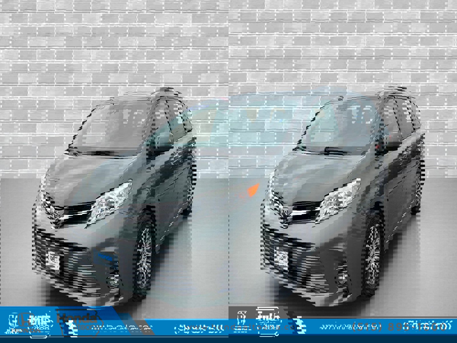 Used 2018 Toyota Sienna XLE w/ Carpet Mat Package