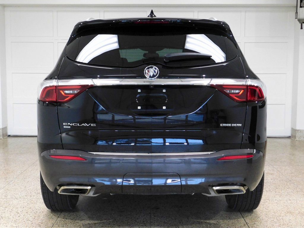 Used 2024 Buick Enclave Essence image 7