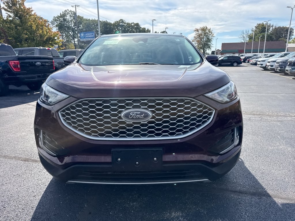 Used 2024 Ford Edge SEL w/ Convenience Package AWD/4WD image 3