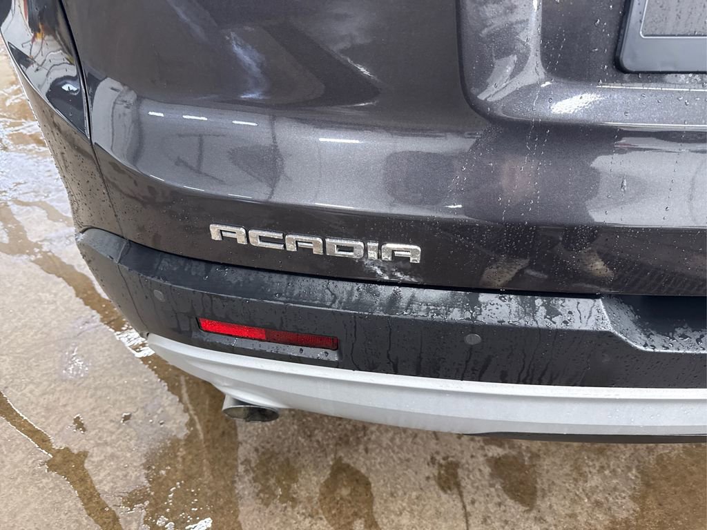 Used 2017 GMC Acadia SLT w/ LPO, Floor Liner Package image 15