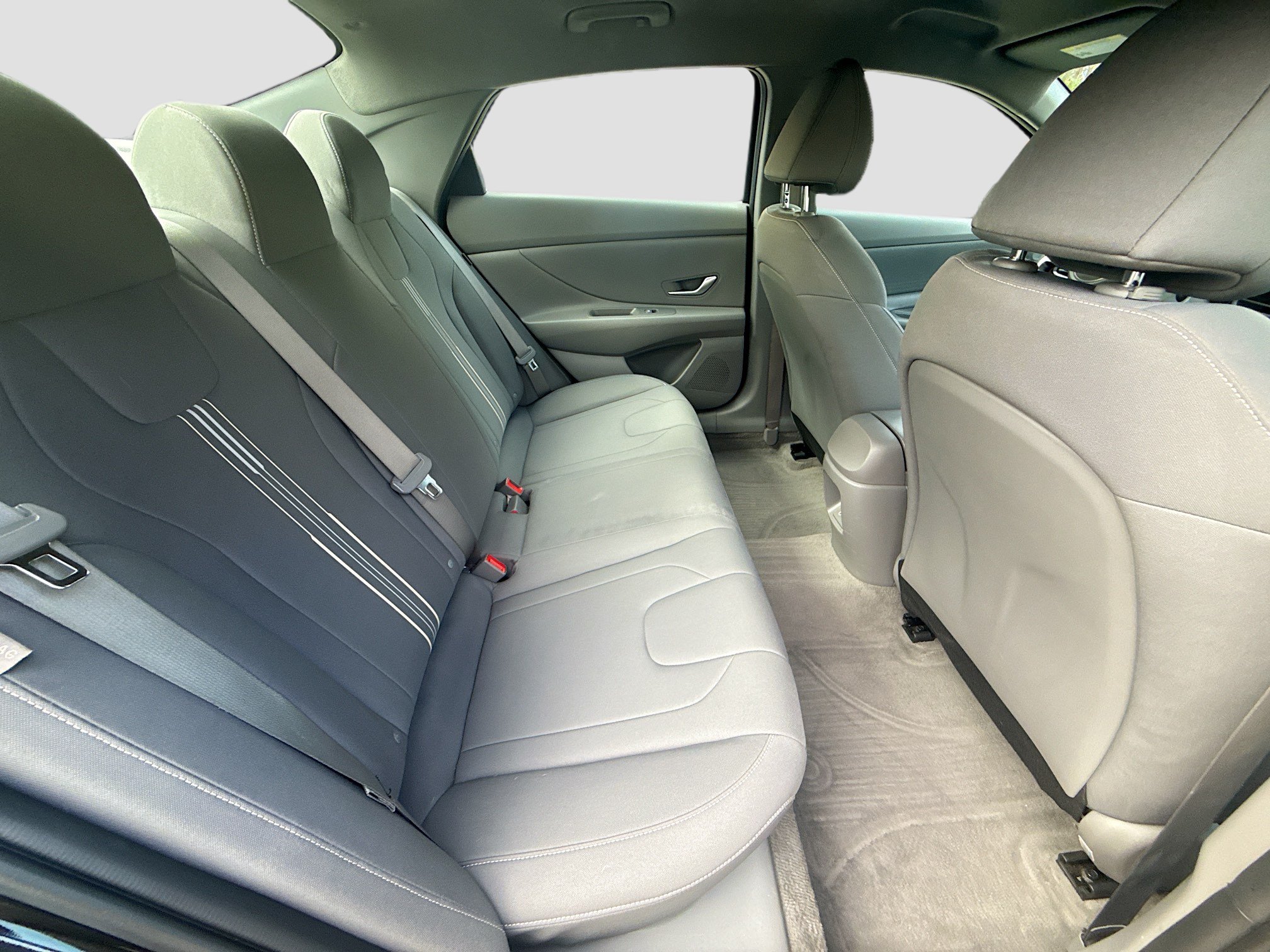 Used 2024 Hyundai Elantra SEL FWD image 25