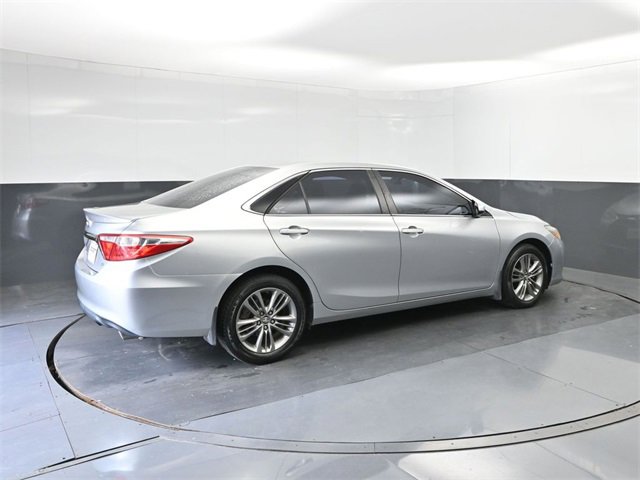 Used 2017 Toyota Camry SE image 15