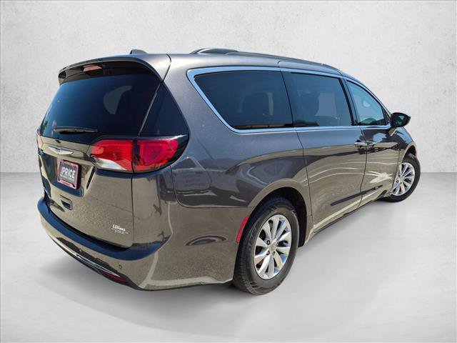 Used 2018 Chrysler Pacifica Touring Plus FWD image 5