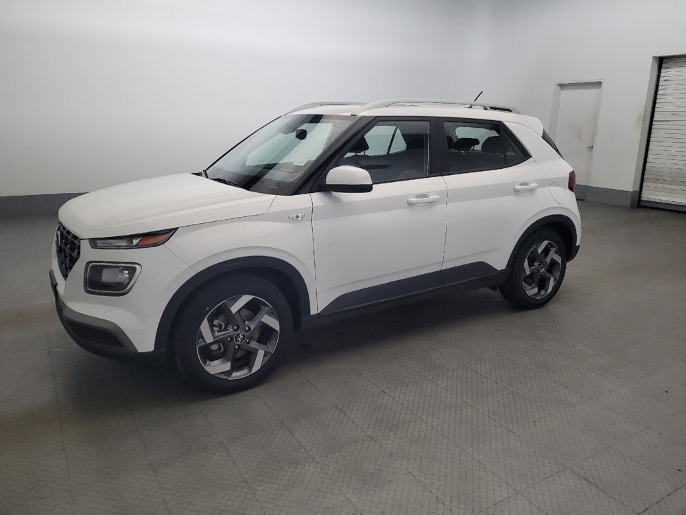 Used 2023 Hyundai Venue SEL image 2
