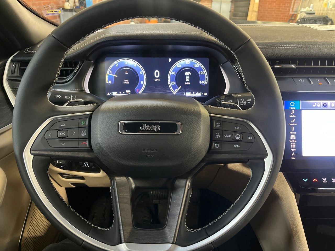 New 2026 Jeep Grand Cherokee L Limited w/ Limited Altitude Package AWD/4WD image 22