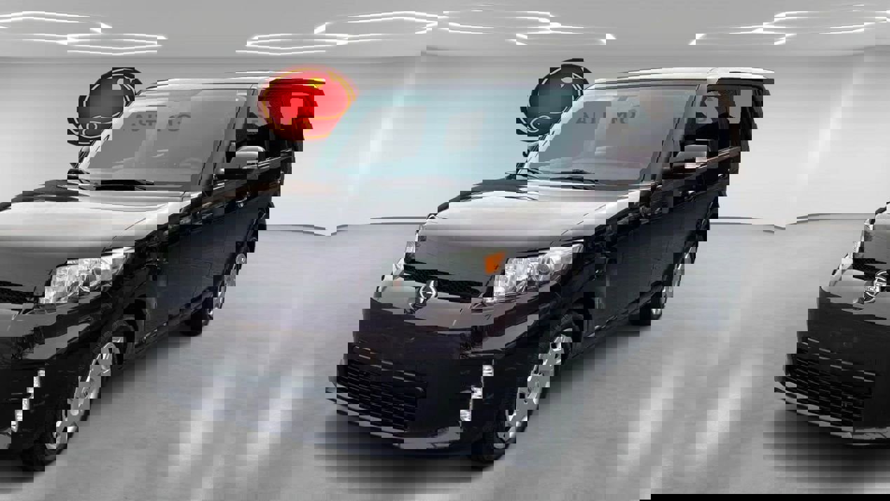 Used 2013 Scion xB image 1