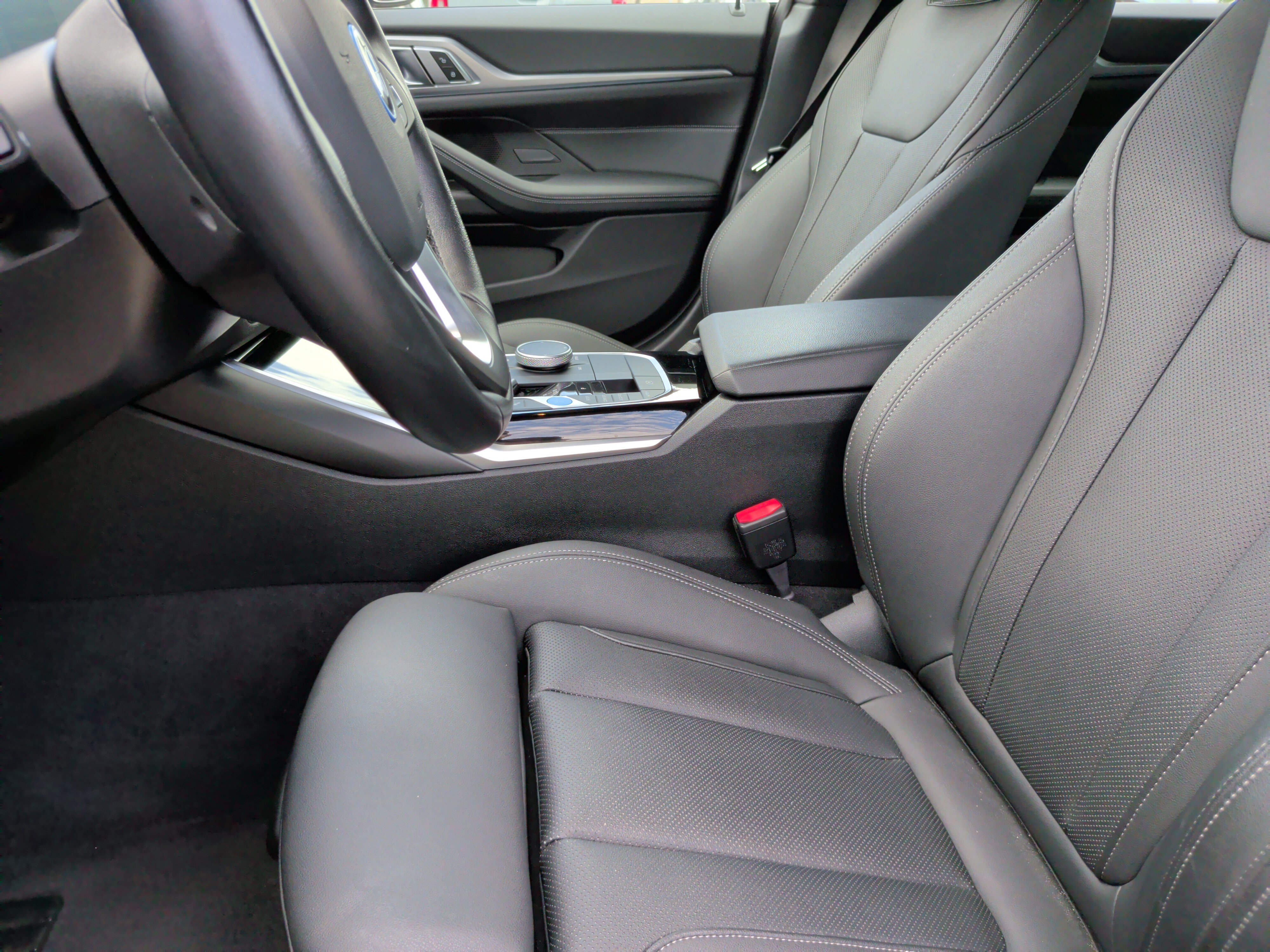 Certified 2024 BMW i4 eDrive35 w/ Convenience Package RWD image 28