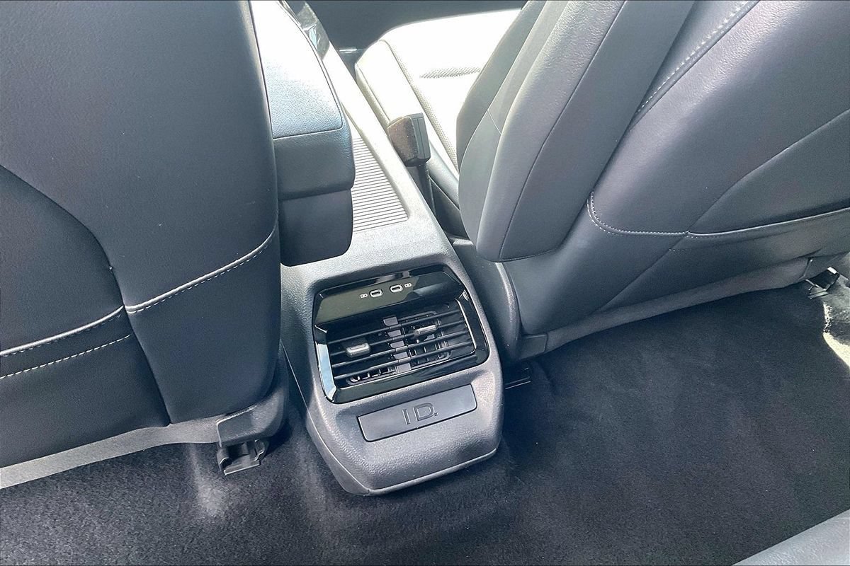 Used 2021 Volkswagen ID.4 Pro S w/ Gradient Package RWD image 7