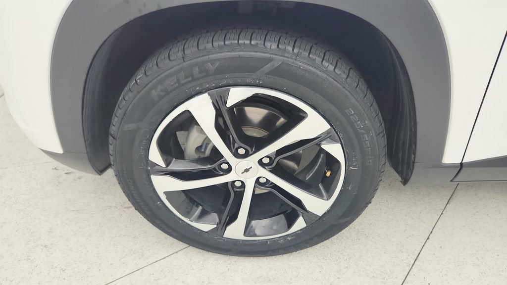 Certified 2024 Chevrolet Trax RS FWD image 25
