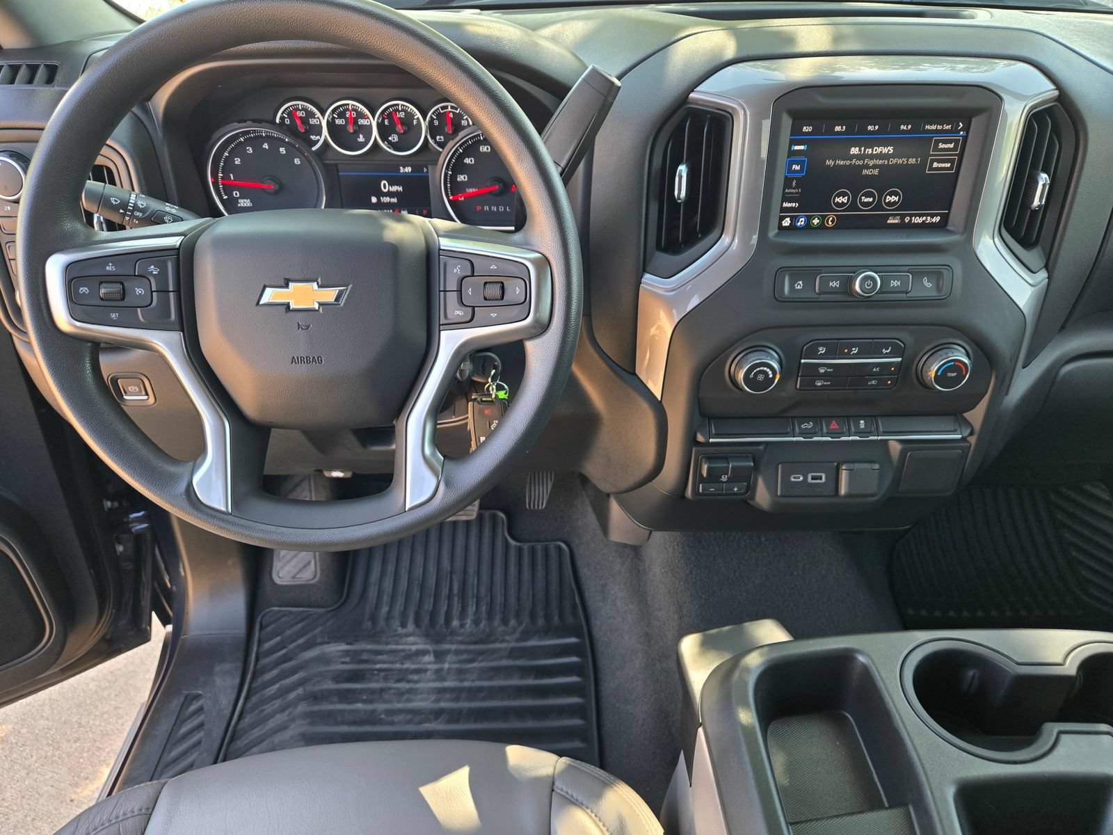 Used 2021 Chevrolet Silverado 2500 Custom w/ Custom Value Package AWD/4WD image 10