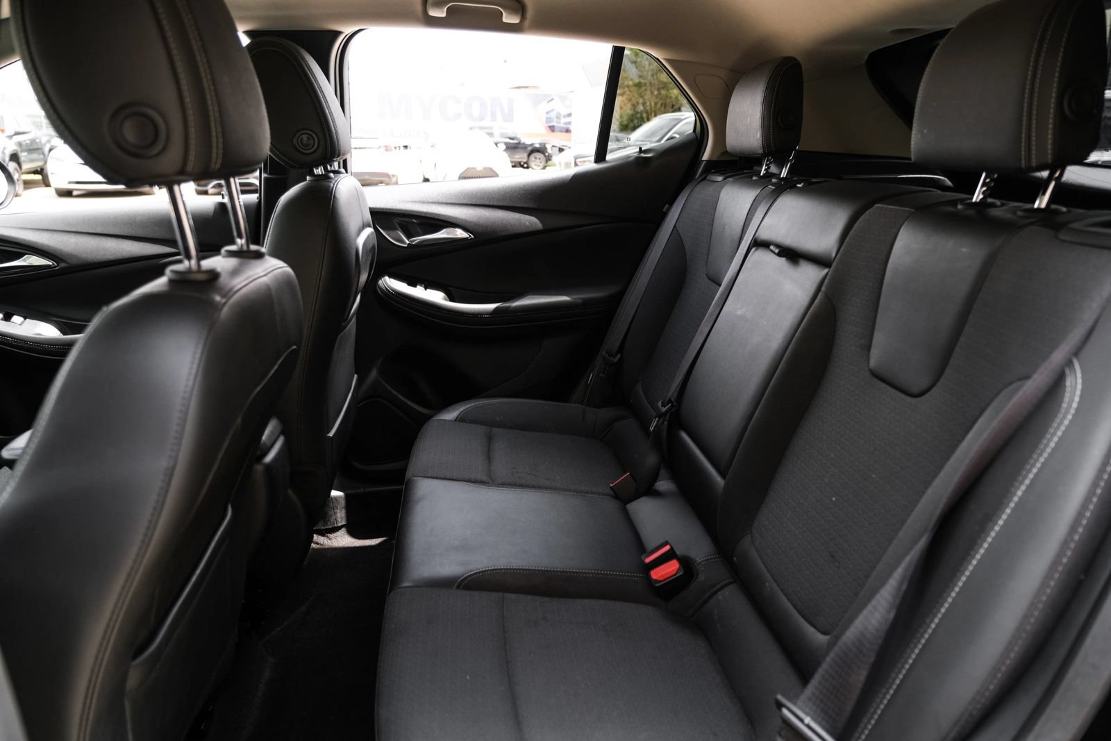 Used 2023 Buick Encore GX Select w/ Sport Touring Package FWD image 36