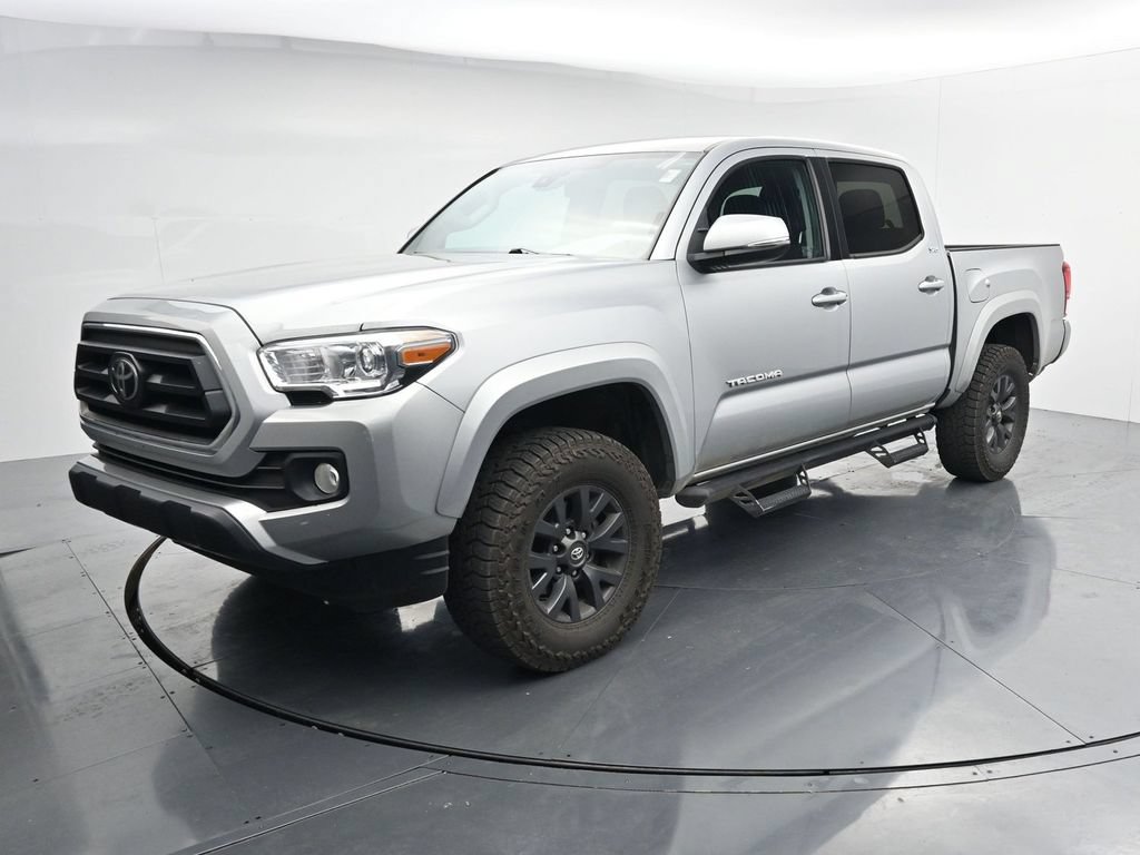 Used 2023 Toyota Tacoma SR5 w/ Technology Package AWD/4WD image 4