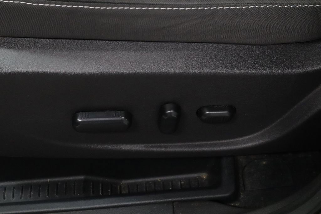 Used 2016 Ford Escape SE w/ Equipment Group 201A image 25