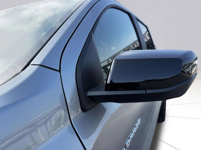 Used 2025 Chevrolet Colorado Z71 w/ Z71 Convenience Package 2 image 15