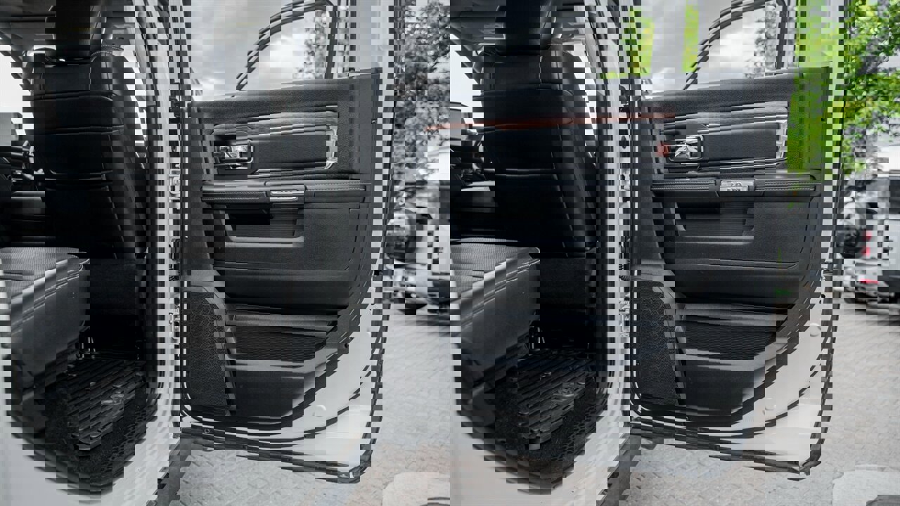 Used 2017 RAM 2500 Laramie w/ Sport Appearance Group image 32