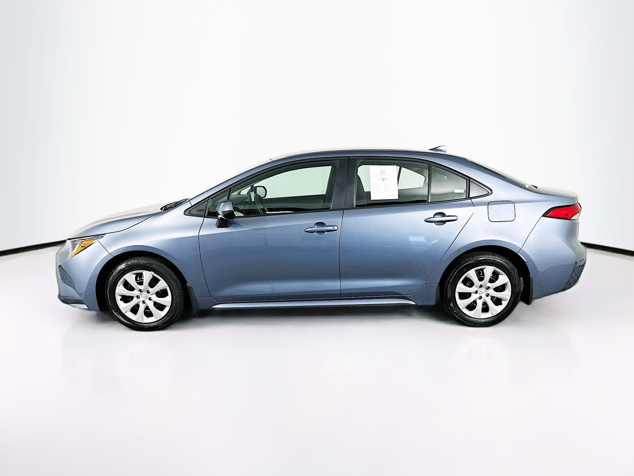 Used 2026 Toyota Corolla LE image 4