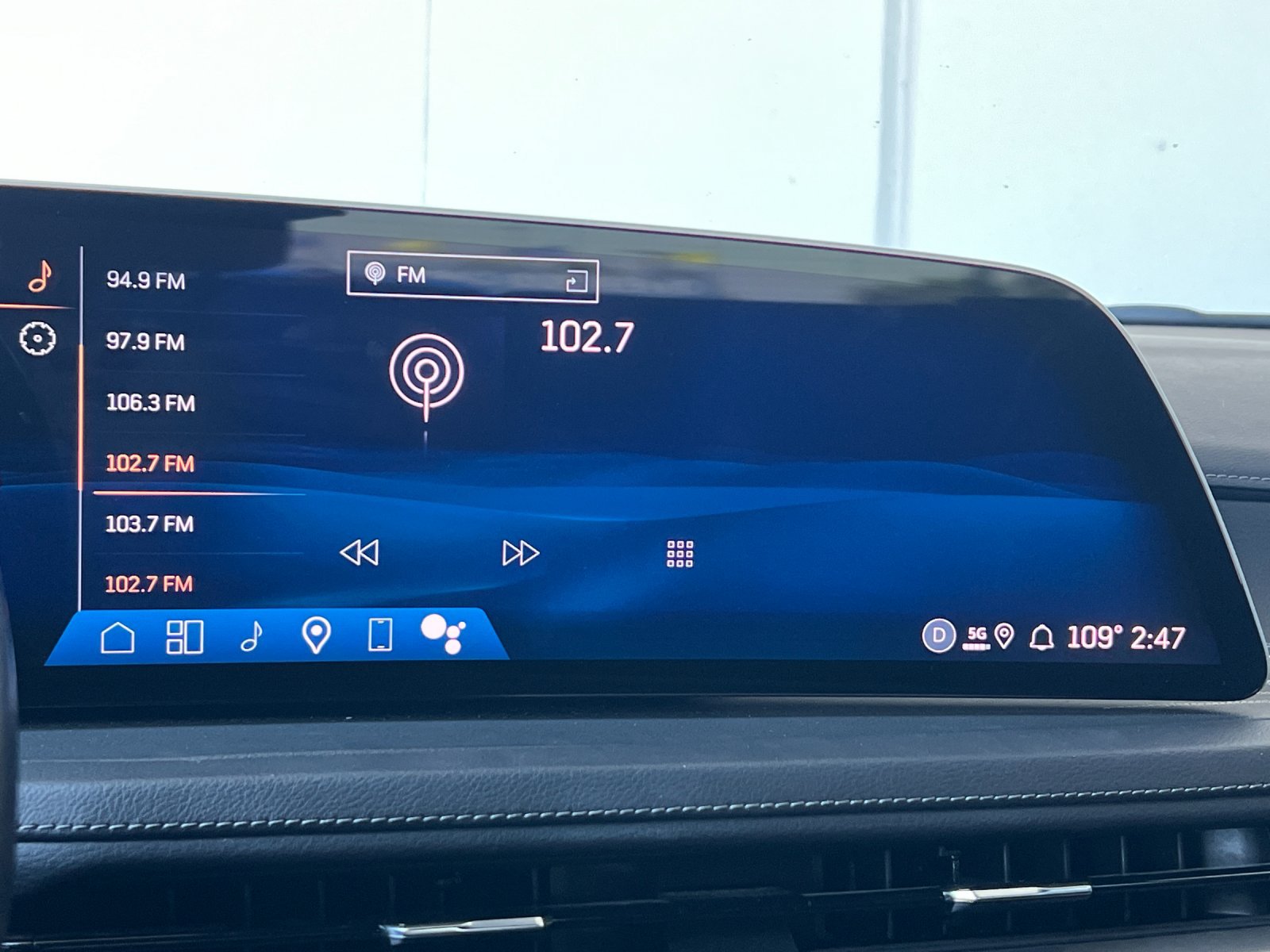 Certified 2025 Cadillac XT4 Premium Luxury FWD image 18