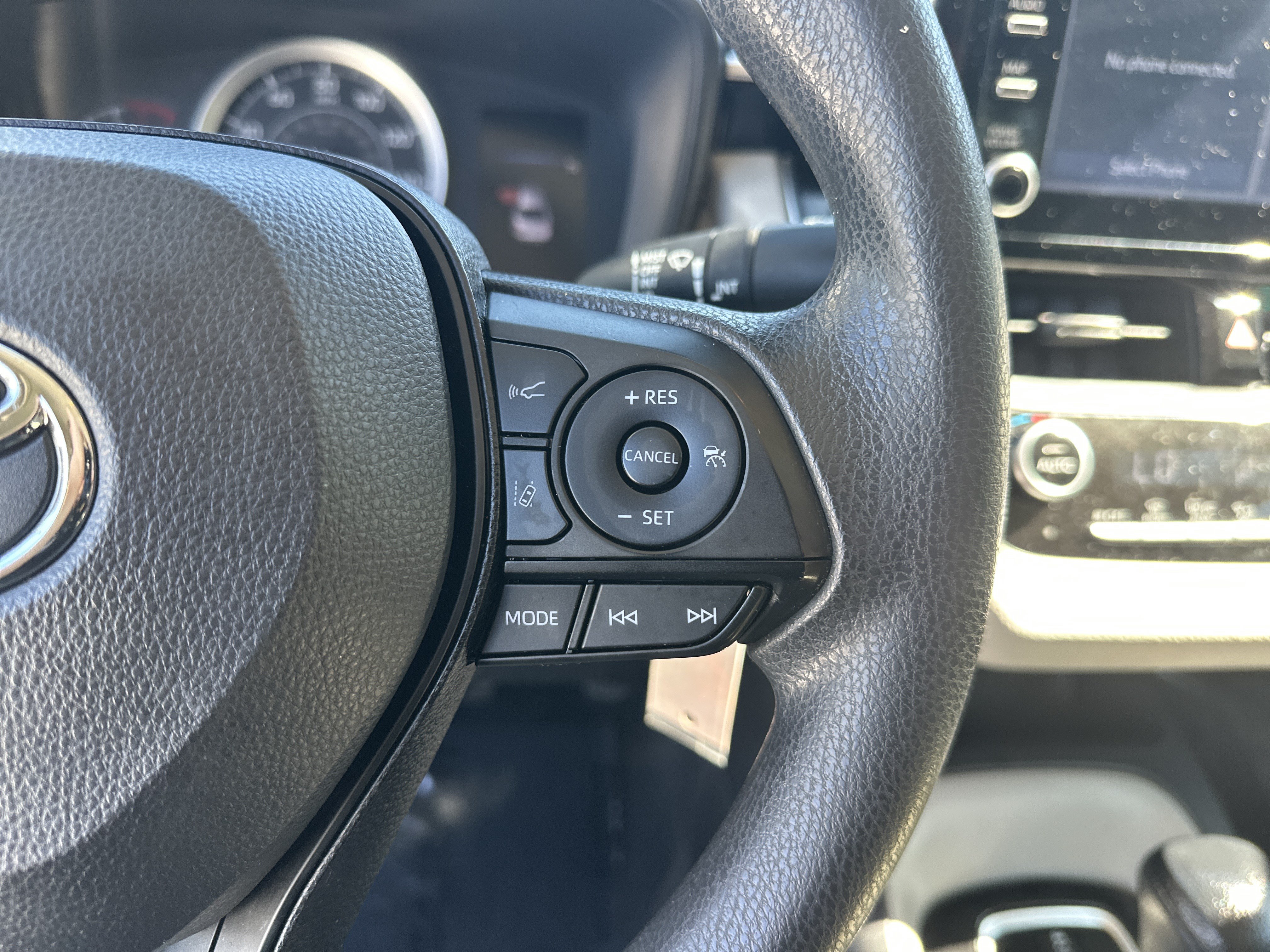 Used 2020 Toyota Corolla LE FWD image 20