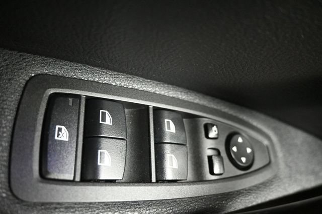 Used 2022 BMW X2 sDrive28i w/ Convenience Package FWD image 25