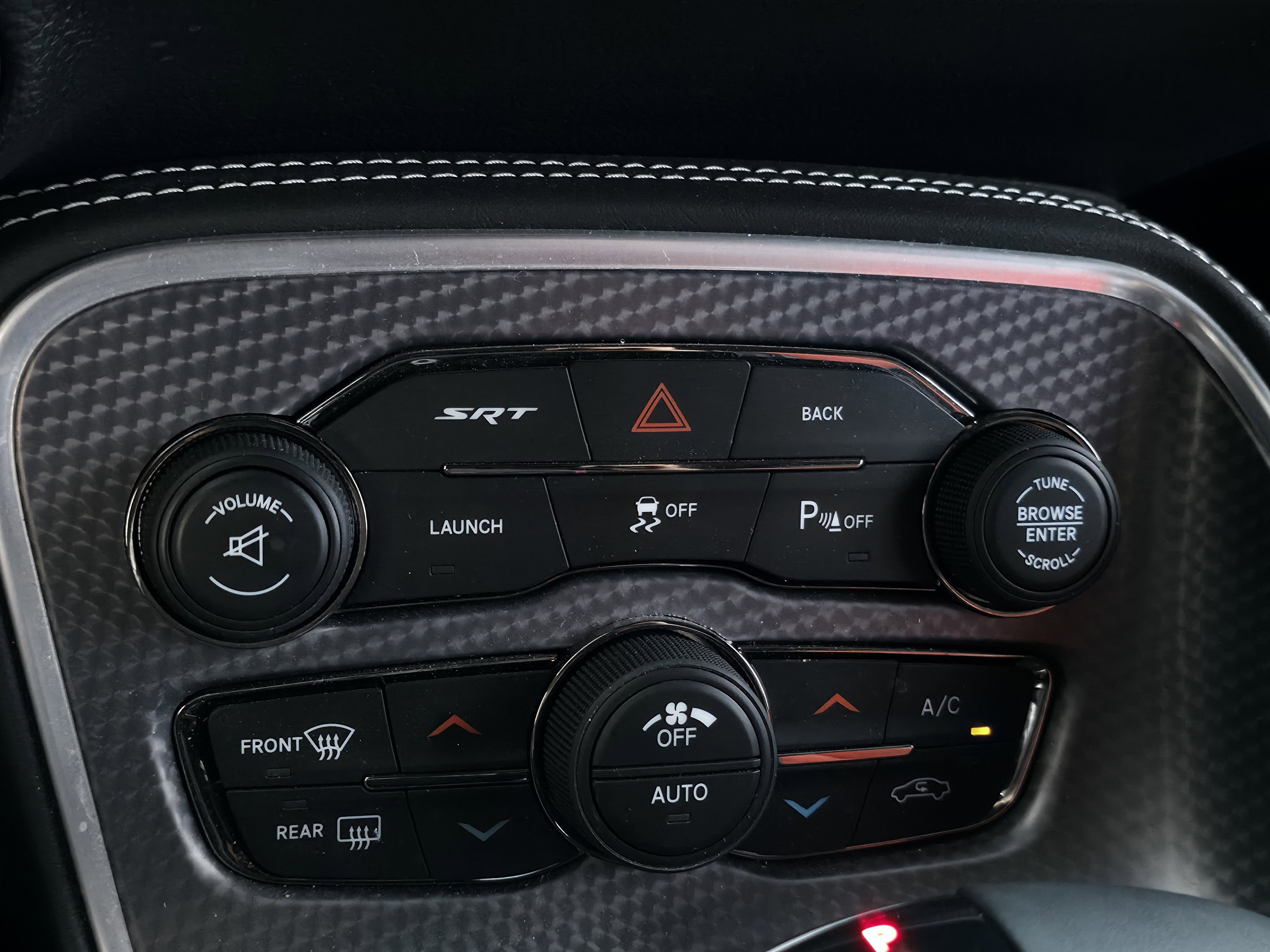 Used 2015 Dodge Challenger SRT Hellcat image 24