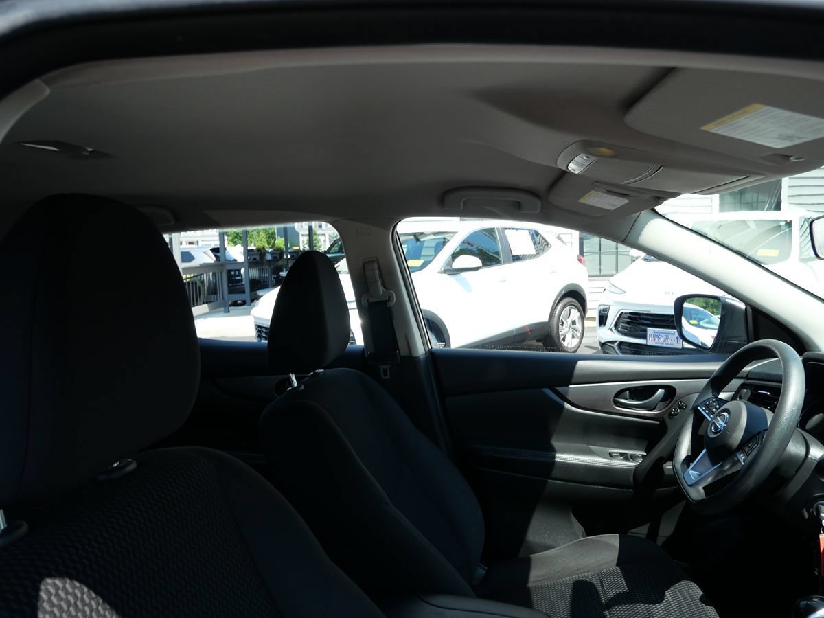 Used 2017 Nissan Rogue Sport S w/ S Appearance Package FWD image 28