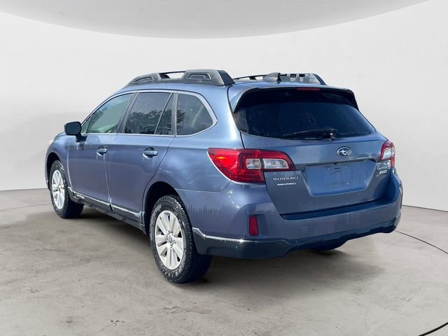 Used 2017 Subaru Outback 2.5i Premium AWD/4WD image 3