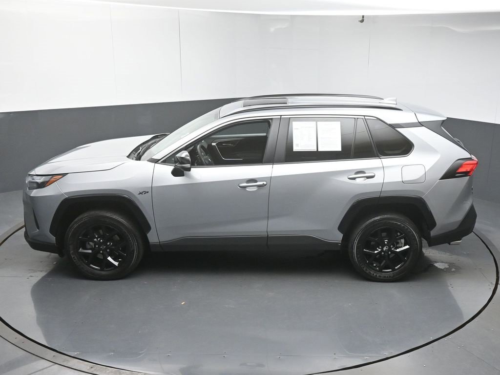 Used 2022 Toyota RAV4 XLE image 44