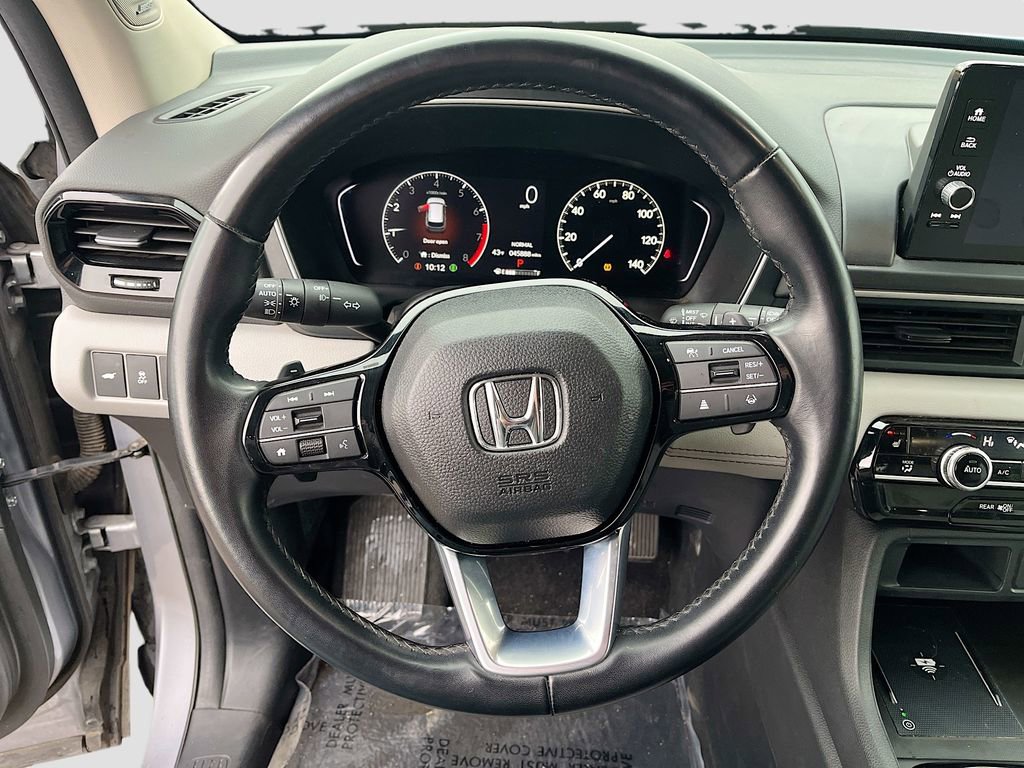 Used 2024 Honda Pilot Touring image 11