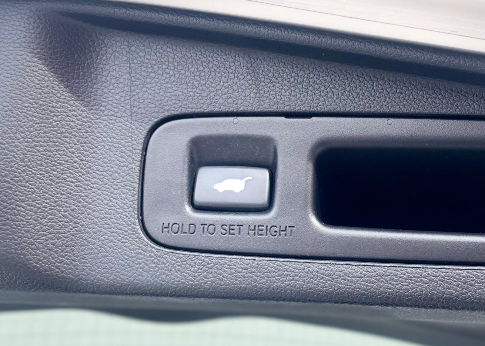 Used 2018 Honda CR-V Touring image 7