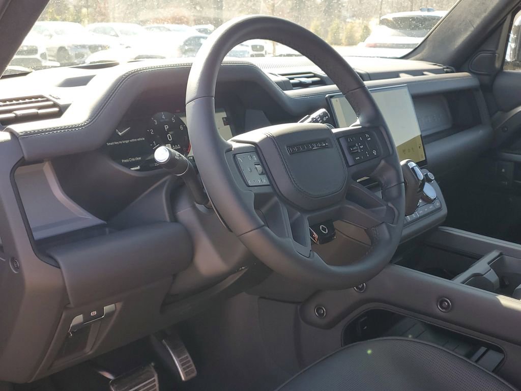 New 2026 Land Rover Defender 110 AWD/4WD image 9