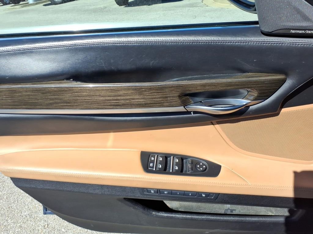 Used 2015 BMW 750Li xDrive AWD/4WD image 3
