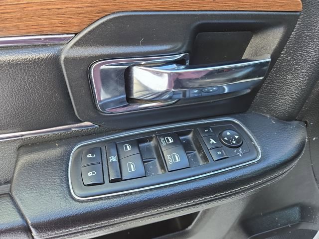 Used 2014 RAM 1500 Laramie w/ Convenience Group image 15