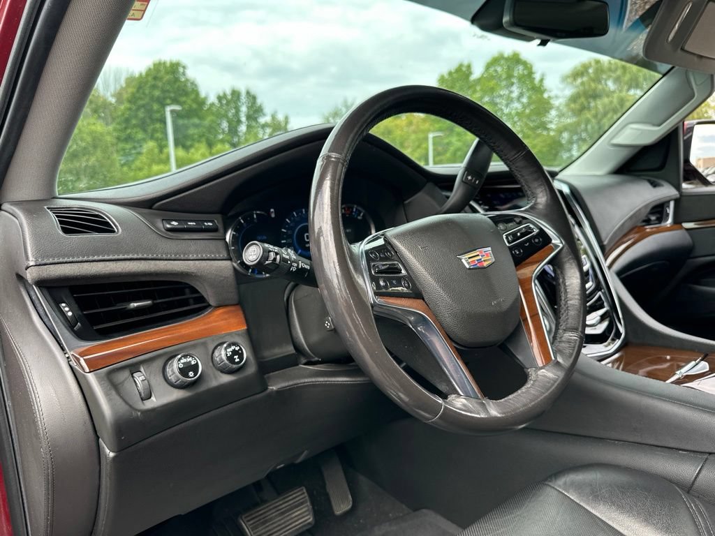 Used 2020 Cadillac Escalade Luxury AWD/4WD image 50