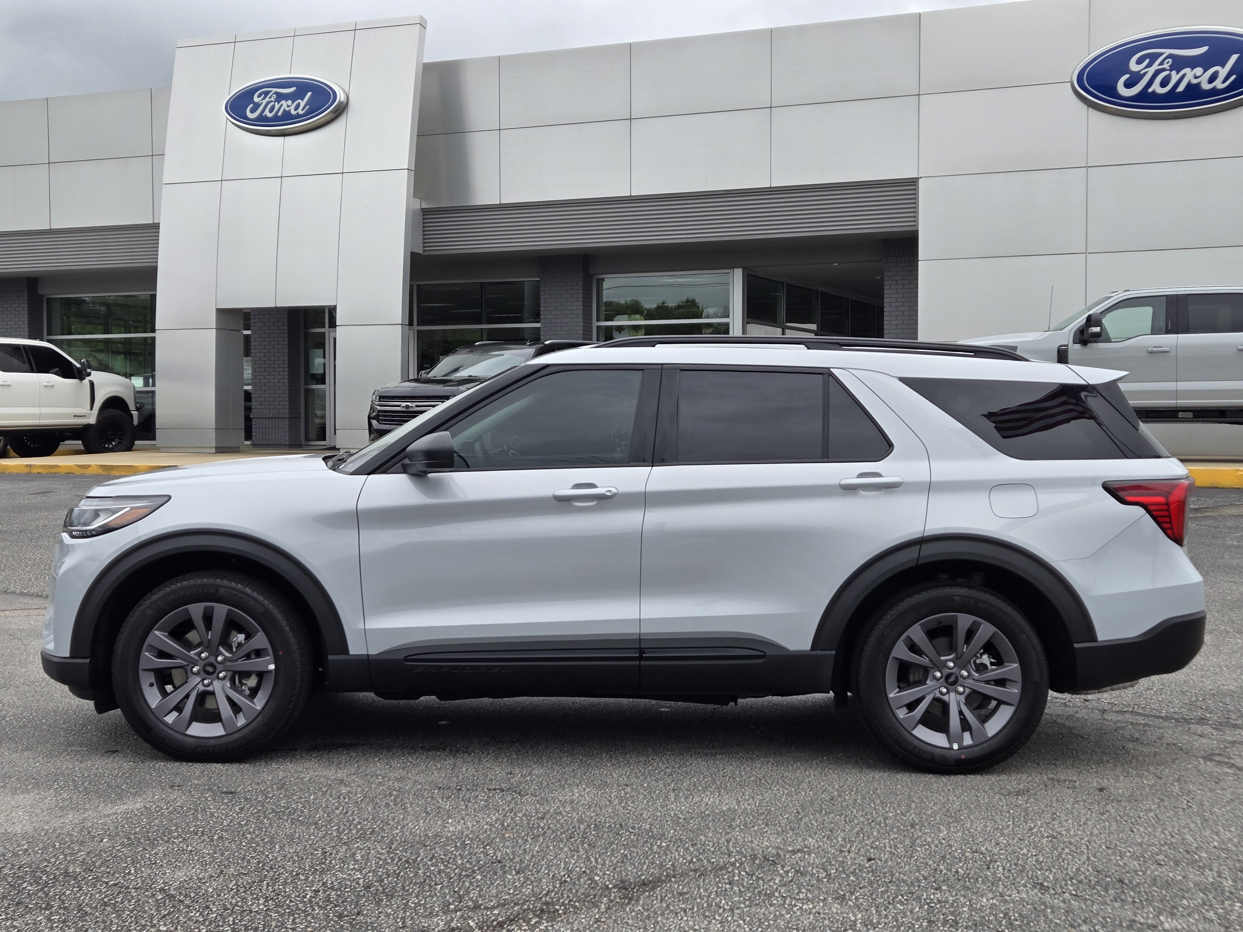 New 2026 Ford Explorer Active w/ Active Comfort Package AWD/4WD image 13