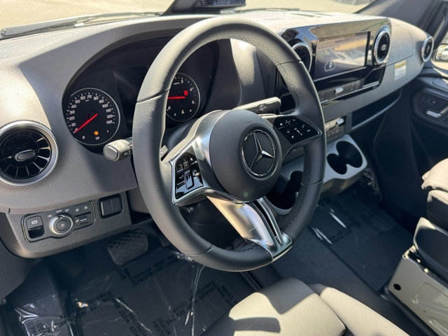 New 2026 Mercedes-Benz Sprinter 2500 image 9