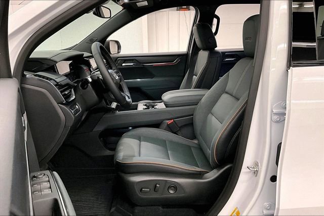 Used 2025 GMC Acadia AT4 w/ LPO, Floor Liner Package image 24