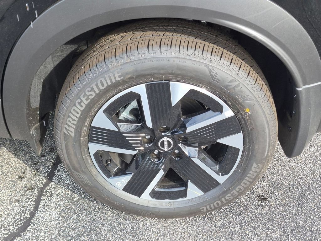 New 2026 Nissan Kicks SV w/ SV Premium Package AWD/4WD image 13