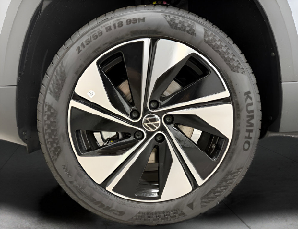 New 2025 Volkswagen Taos SE image 22