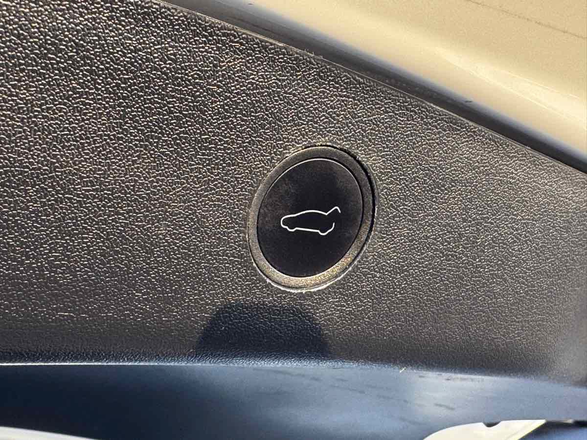 Used 2023 Tesla Model 3 Standard Range RWD image 15