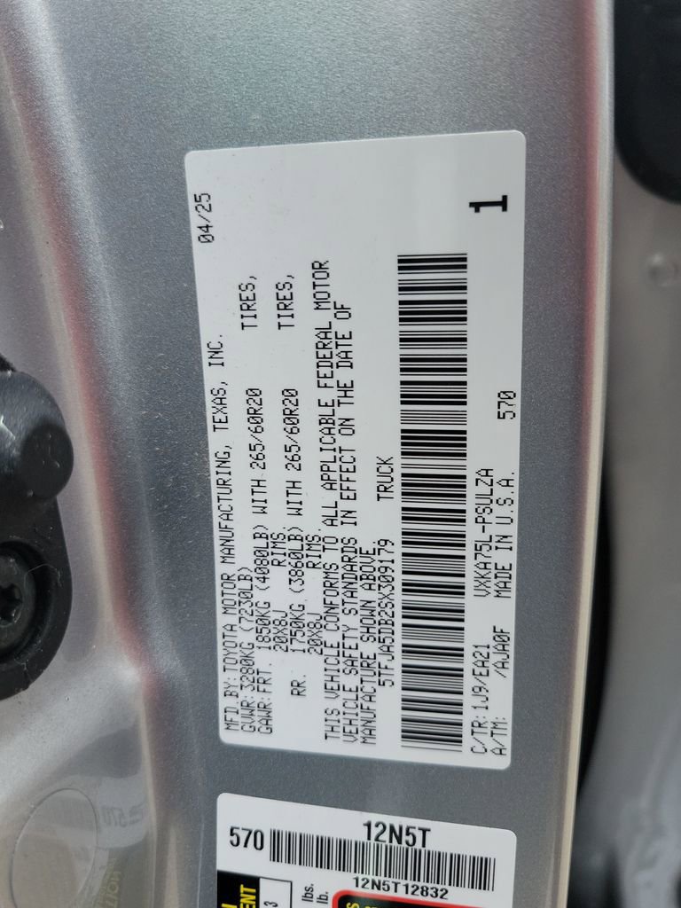 Used 2025 Toyota Tundra Limited AWD/4WD image 48