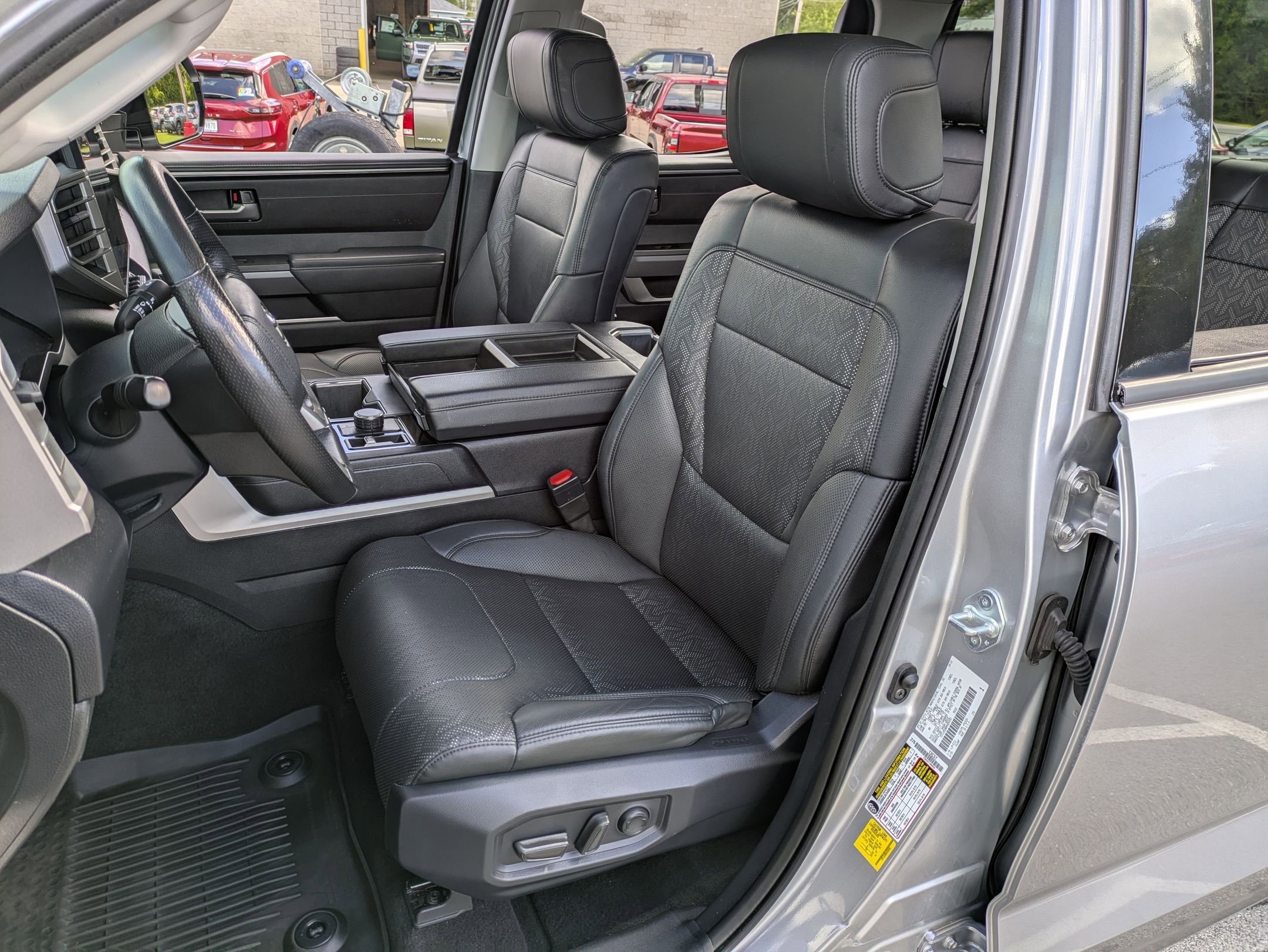 Used 2022 Toyota Tundra SR5 image 7