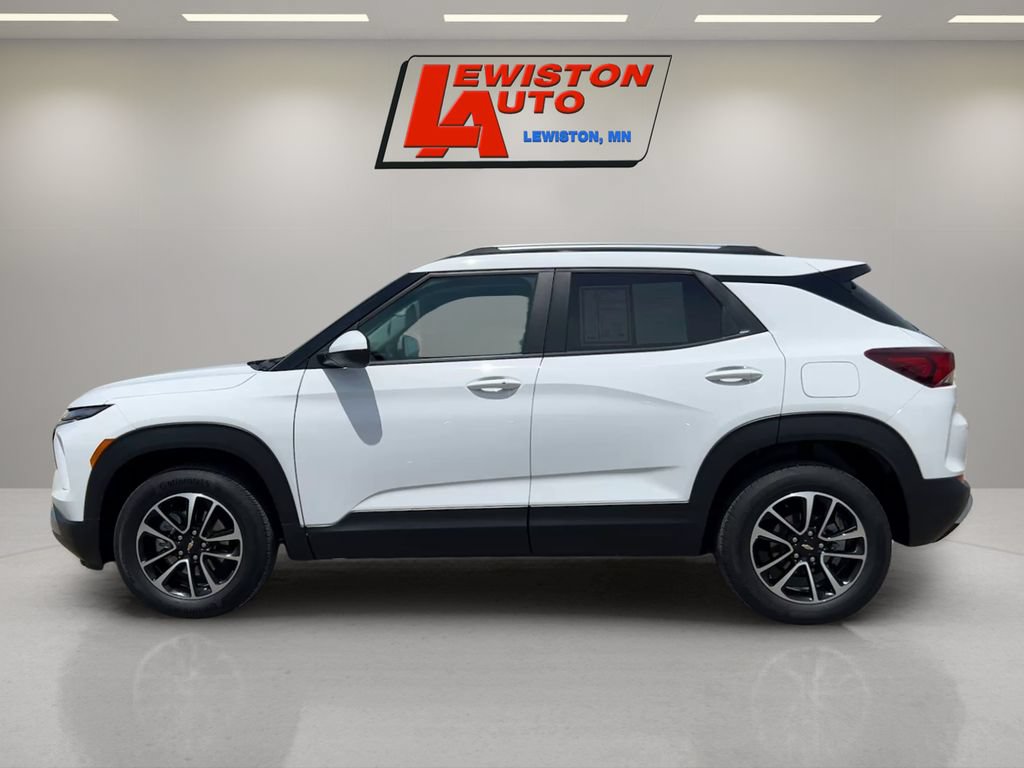 Certified 2026 Chevrolet TrailBlazer LT w/ LT Cold Weather Package AWD/4WD image 2