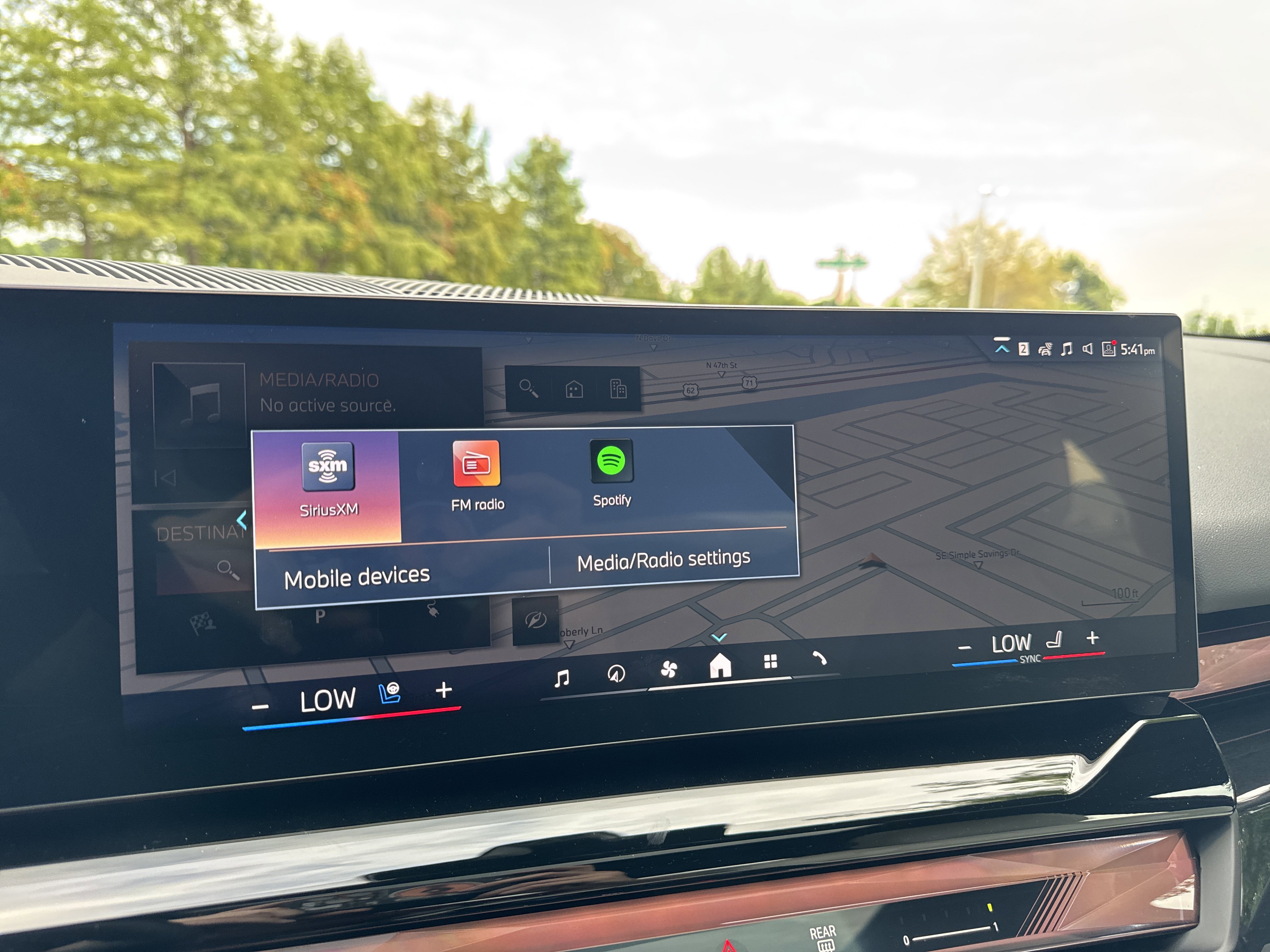 New 2026 BMW i5 eDrive40 w/ Premium Package image 14