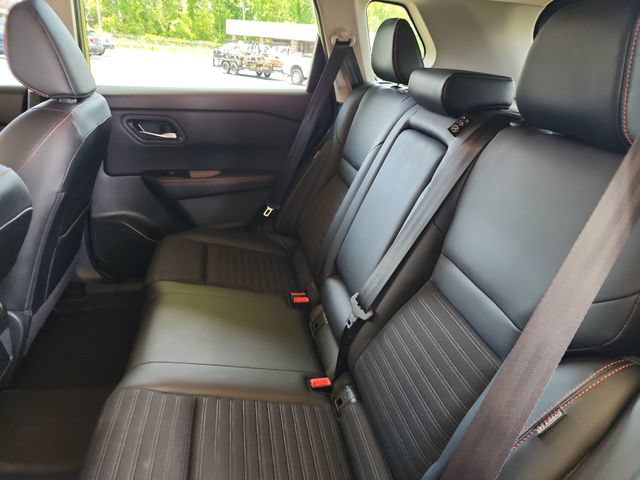 Used 2025 Nissan Rogue SV w/ Rock Creek Premium Package AWD/4WD image 18
