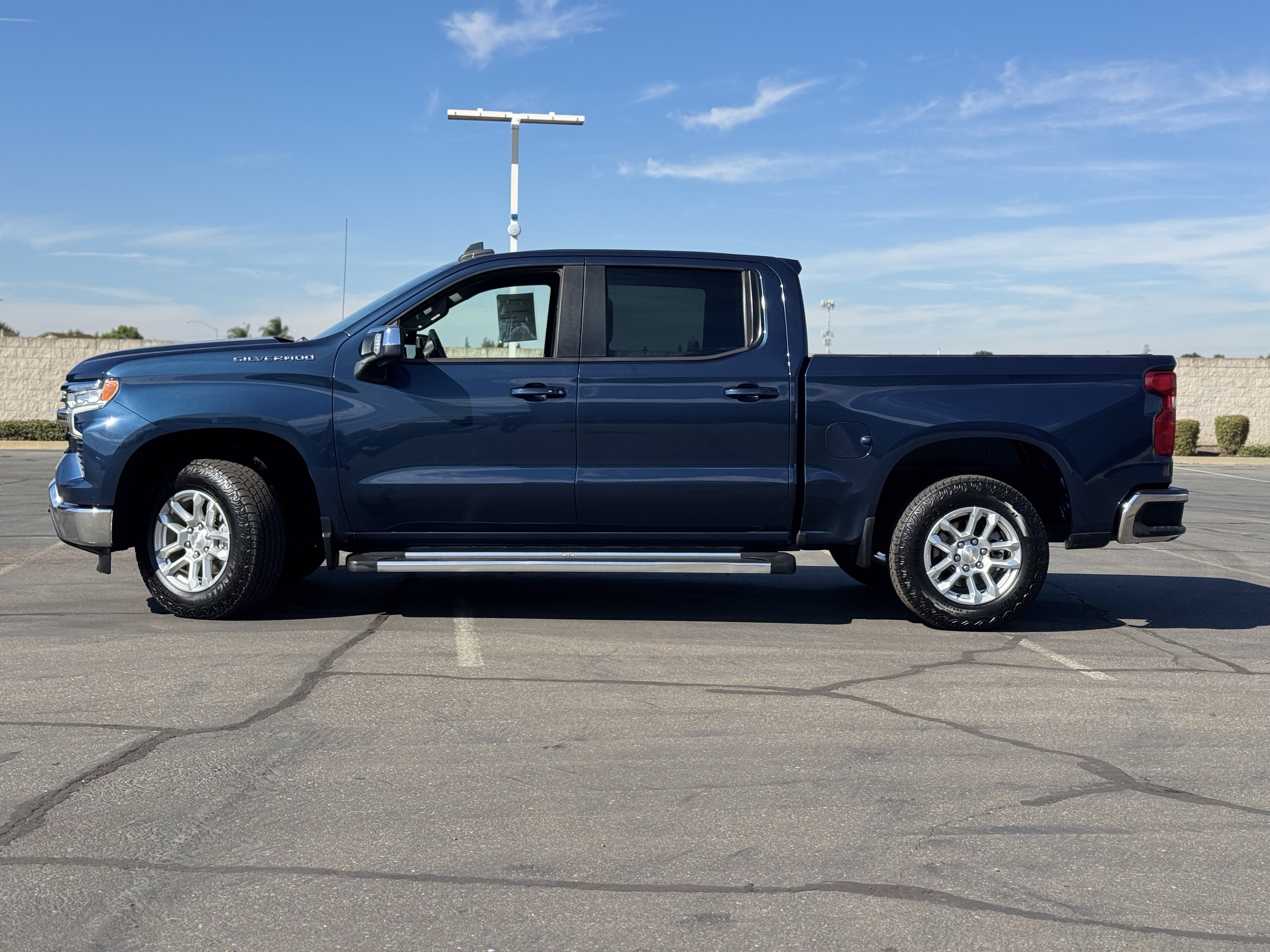 Certified 2022 Chevrolet Silverado 1500 LT w/ Safety Package AWD/4WD image 4