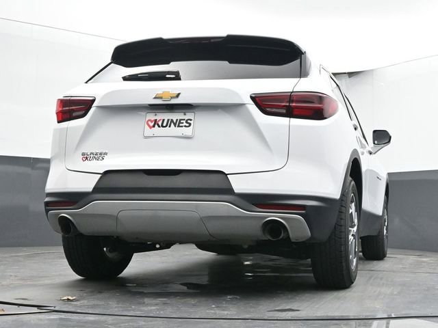 Used 2025 Chevrolet Blazer LT image 46