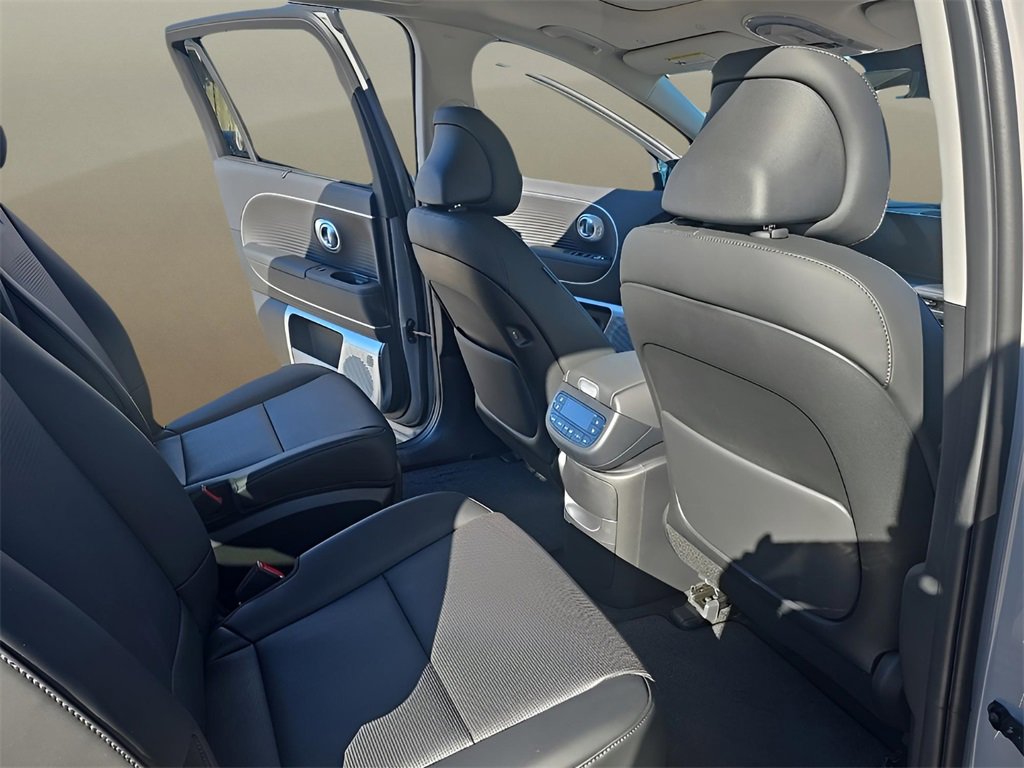 New 2026 Hyundai Ioniq 9 Limited image 16