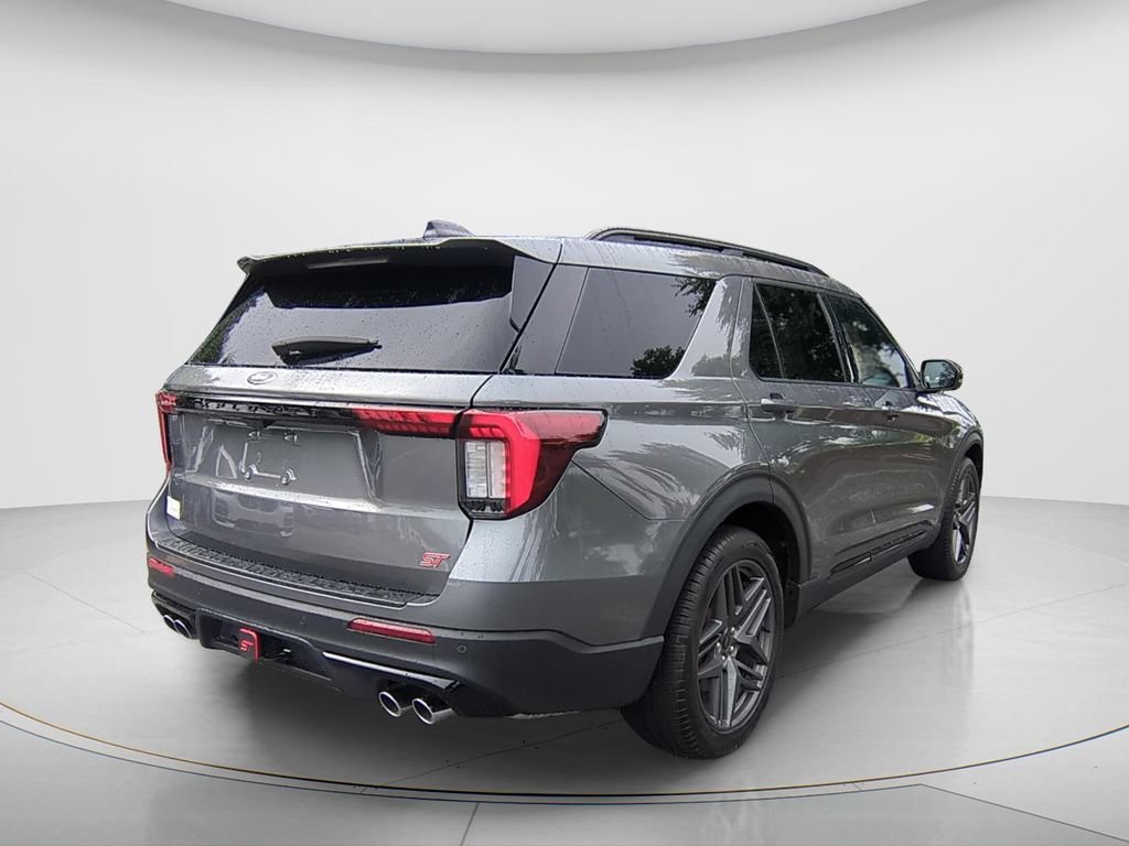 Used 2025 Ford Explorer ST RWD image 5
